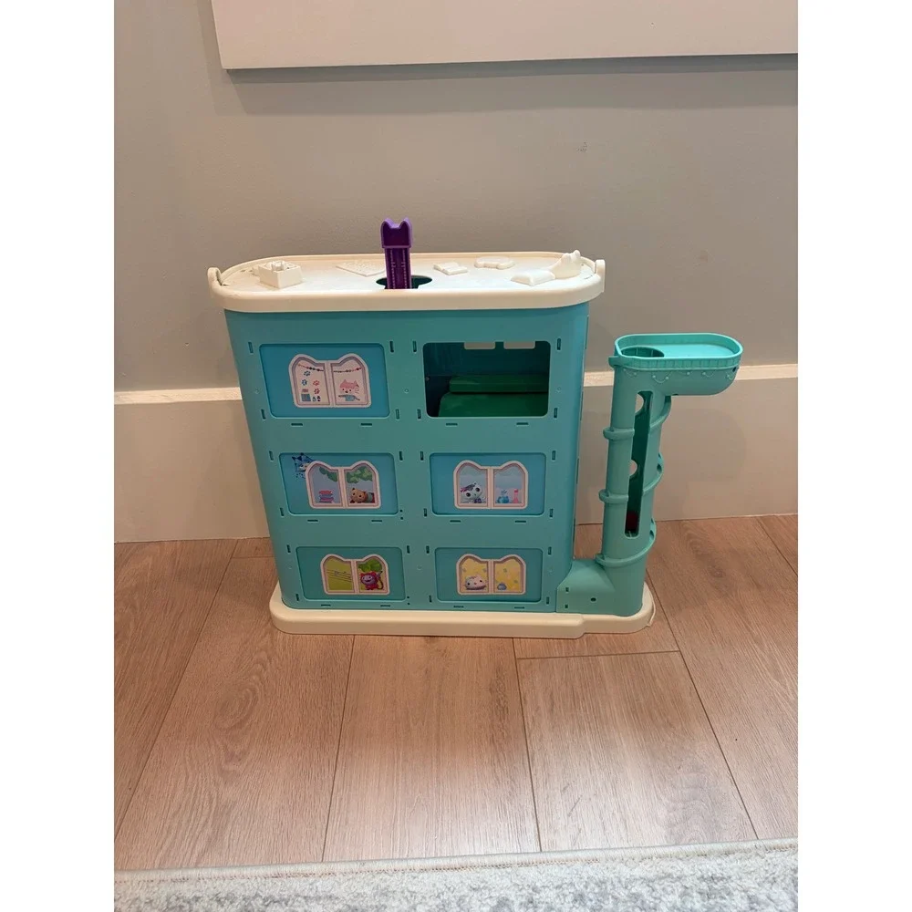 Gabby's Dollhouse Purrfect Dollhouse Playset with Figures Plays Music & Phrases